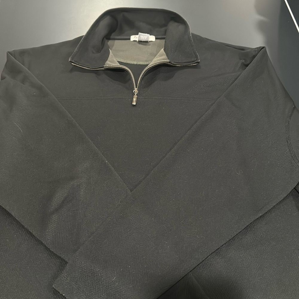 Zenga Sport mock neck pull over.